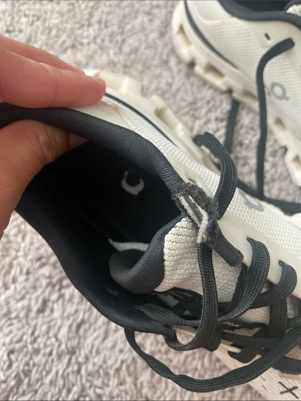 Womens ON Running Cloud X 4 Sneakers